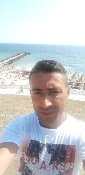 Adi din Bucuresti, 37,